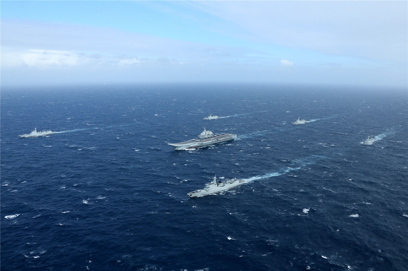 因為遼寧艦只是大型洗衣機(jī)正常過航臺灣海峽